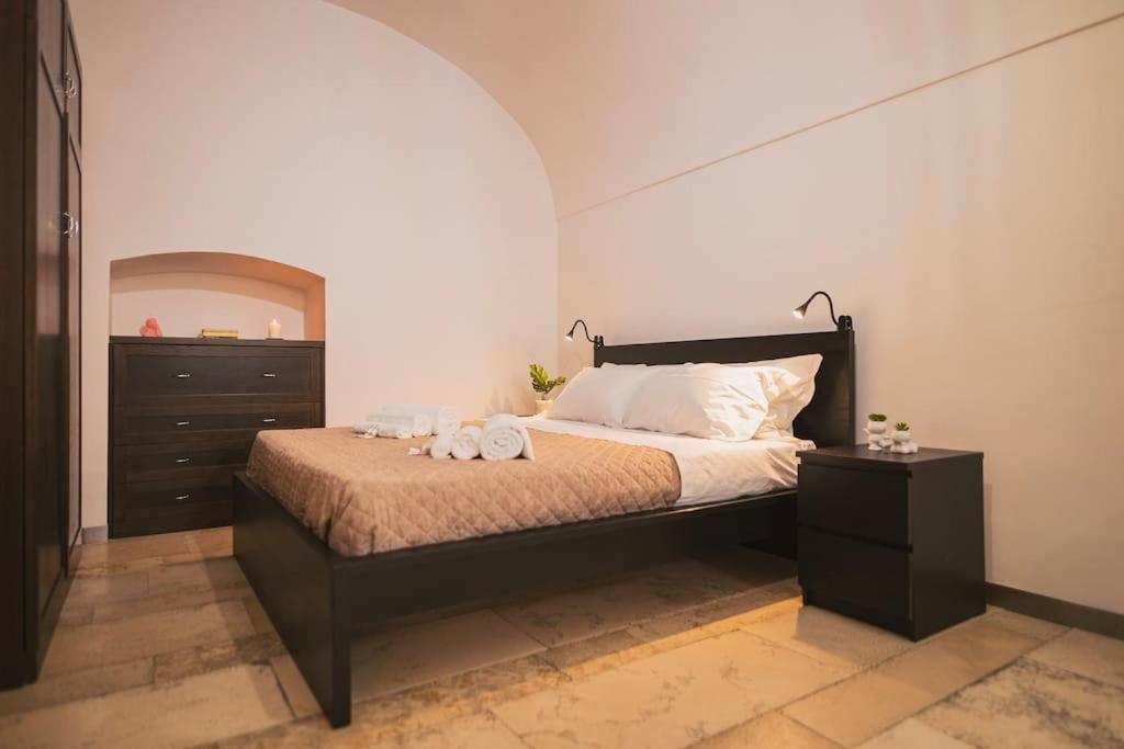 Trani -Suite ❉Marmor - Elegante Casa Storica ❉ Exterior foto