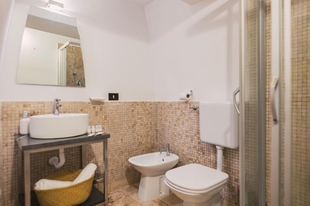 Trani -Suite ❉Marmor - Elegante Casa Storica ❉ Exterior foto